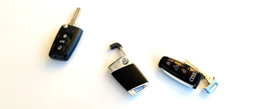 Jak nastartovat auto s vybitým klíčkem? A co když klíček ztratím?