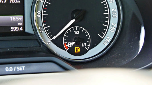 Jak jezdit autem úsporně?