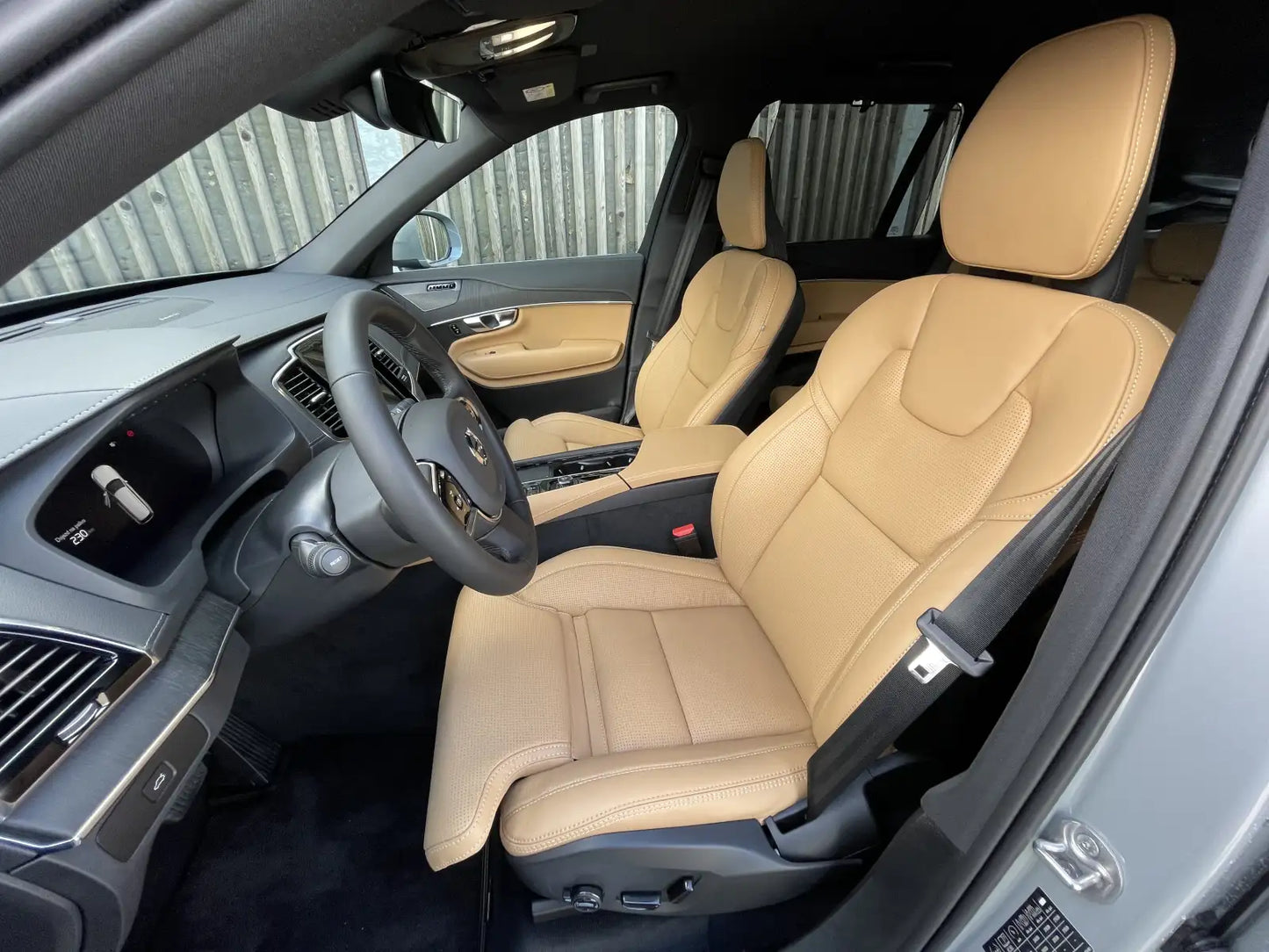 Volvo XC90 B5 Plus Bright 2.0 173 kW Nafta 4x4 Automatická převodovka