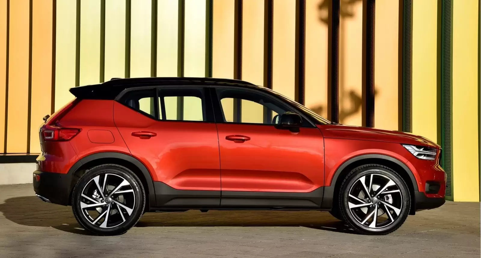 Fotografie vozu Volvo XC40 Momentum 2.0, 140 kW, Naftový, 4x4, Automatická převodovka výroba od 02/2018