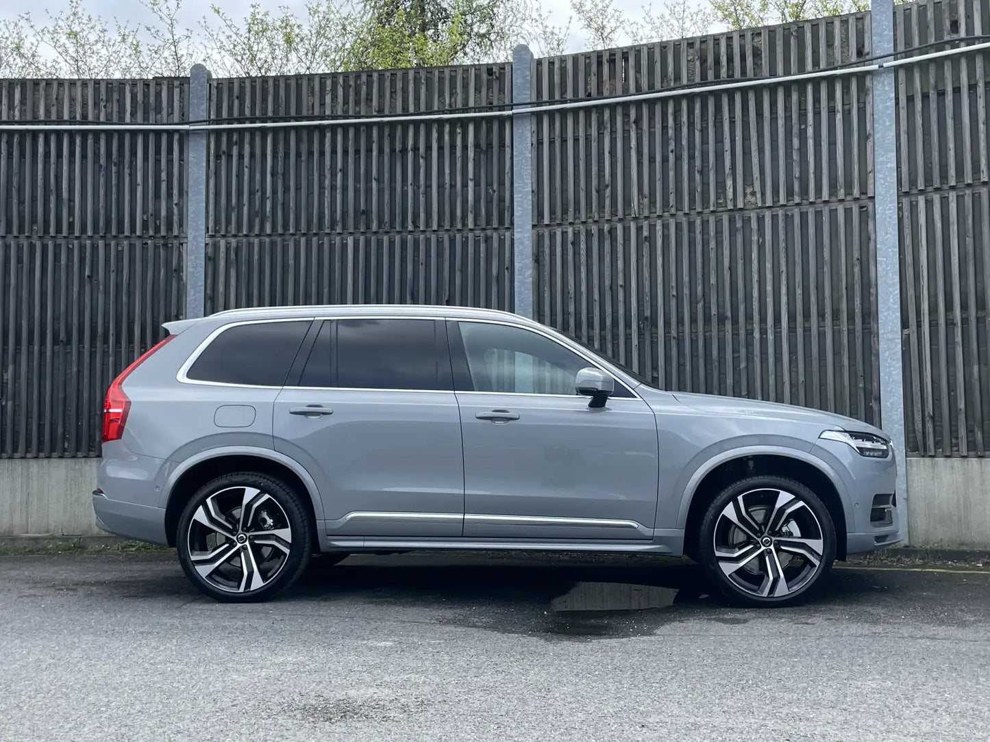 Volvo XC90 B5 Plus Bright 2.0 173 kW Nafta 4x4 Automatická převodovka