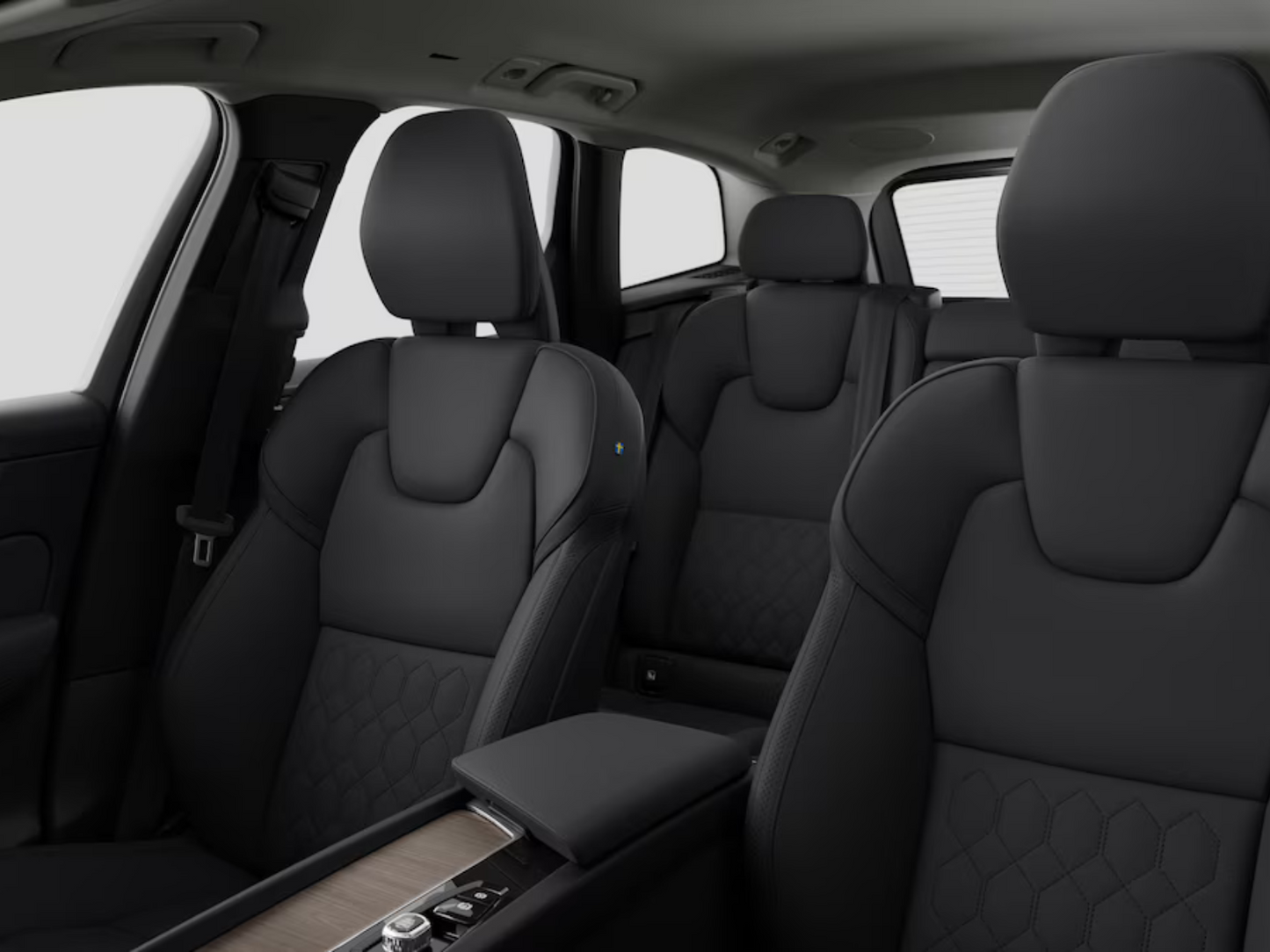 Fotografie automobilu Volvo XC60 Plus pronájmu