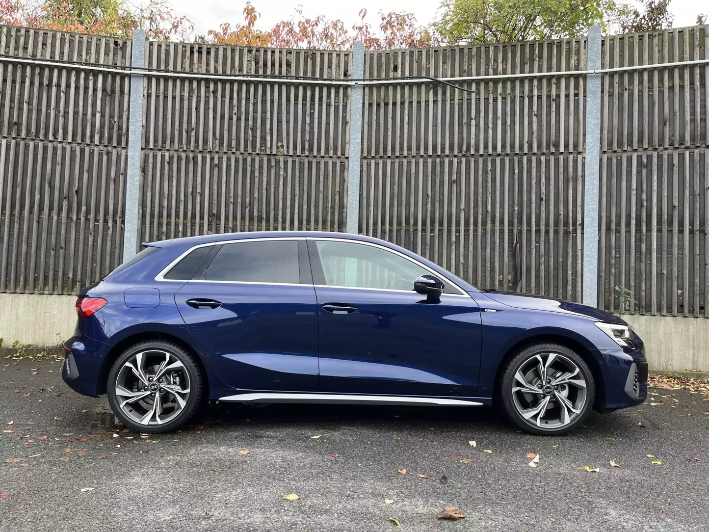 Fotografie automobilu Audi A3 Sportback pravý bok k pronájmu