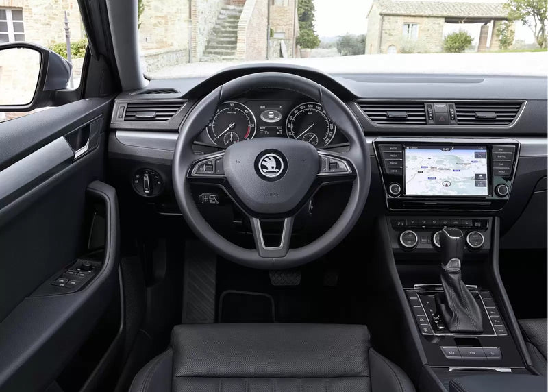 Fotografie - Škoda Superb Combi 4