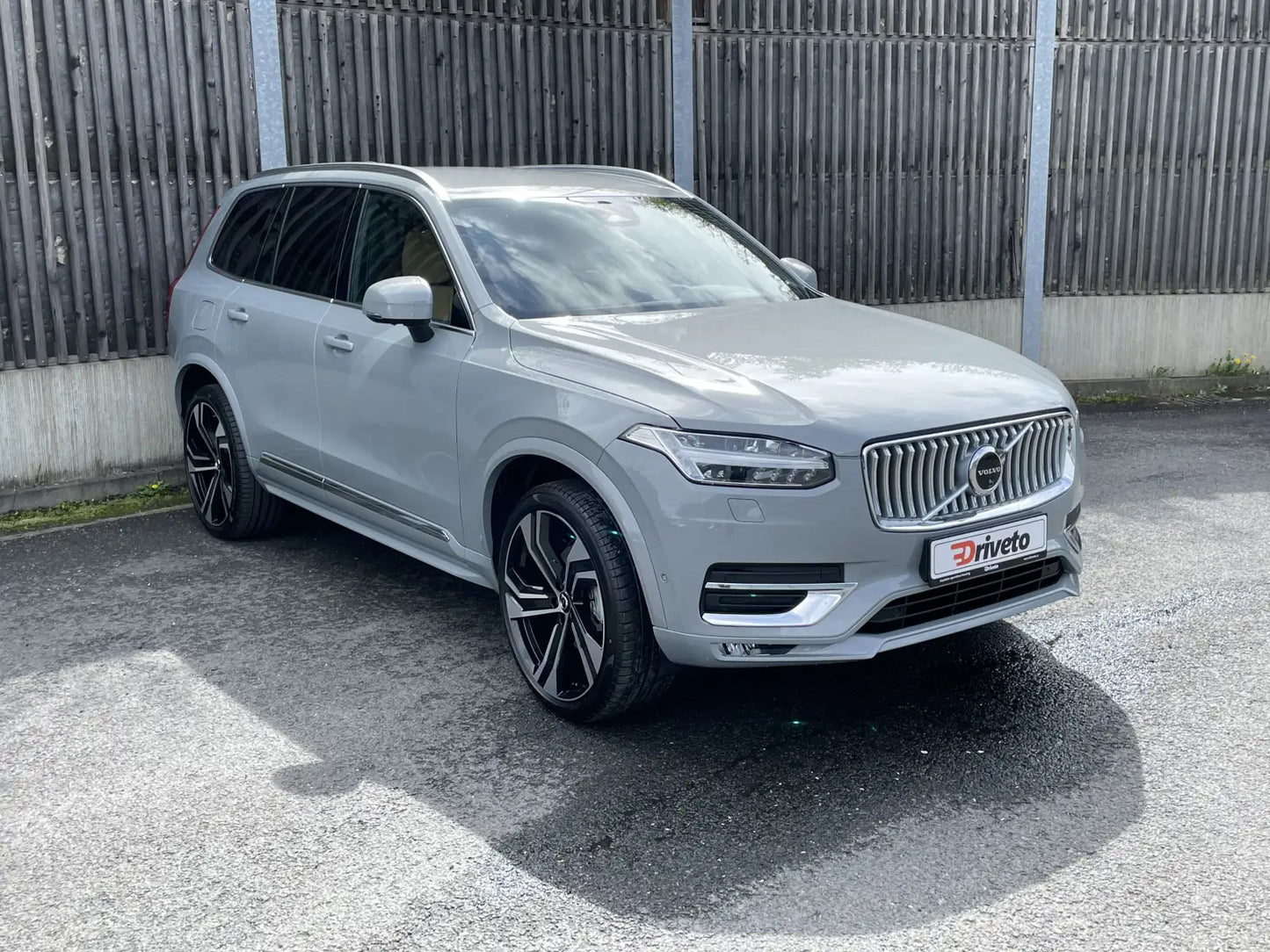 Volvo XC90 B5 Plus Bright 2.0 173 kW Nafta 4x4 Automatická převodovka