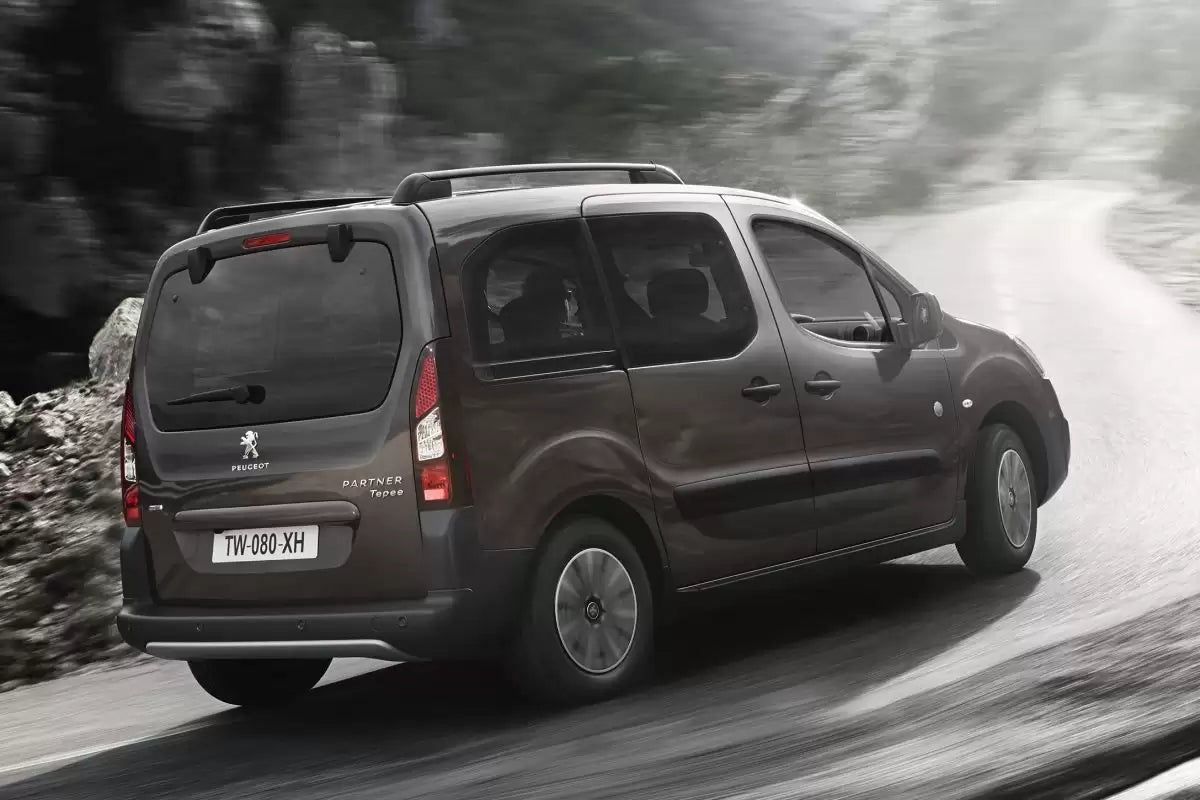 Fotografie vozu Peugeot Partner Tepee Active 1.6, 88 kW, Benzinový výroba 04/2015 - 03/2016