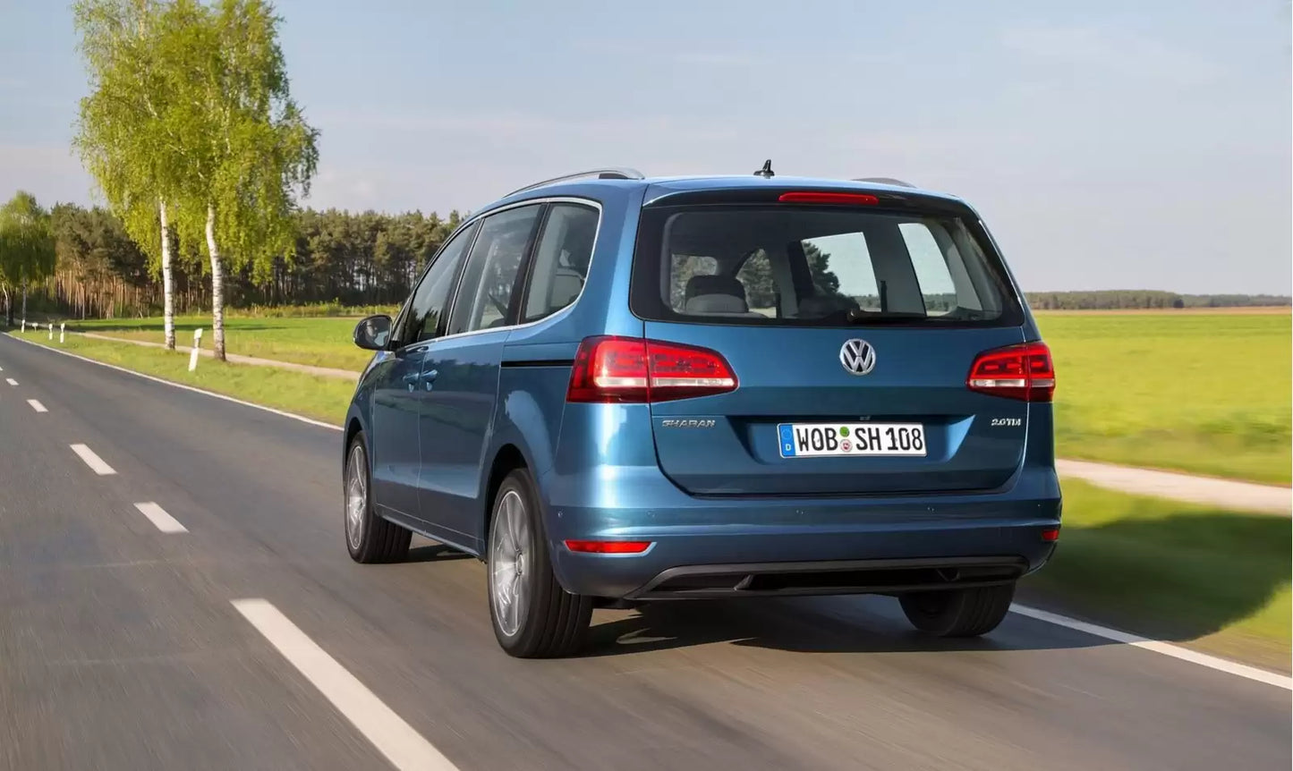 Fotografie vozu Volkswagen Sharan Beach 2.0 BMT, 162 kW, Benzinový, Automatická převodovka výroba 07/2015 - 06/2016