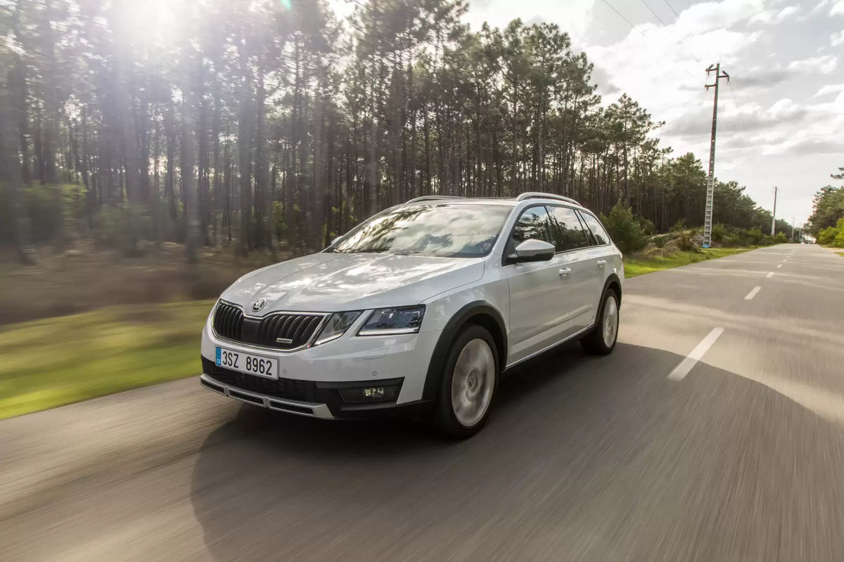 Škoda Octavia Scout 2.0 TSI, 140 kW, Benzinový, 4x4, Automatická převodovka