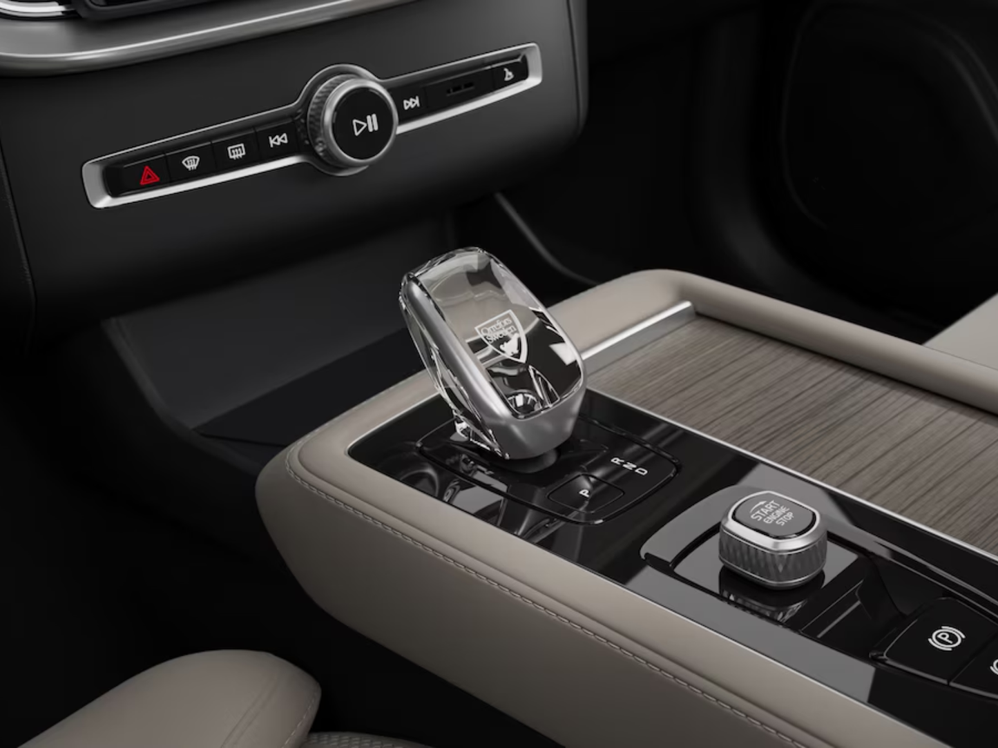 Fotografie automobilu Volvo XC90 Ultra Dark na operativní leasing | Driveto.cz