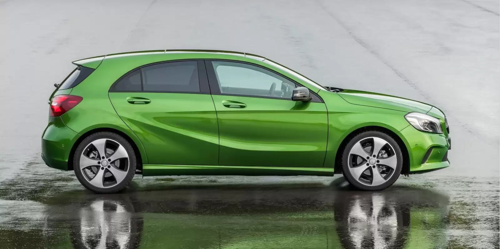 Fotografie vozu Mercedes-Benz Třída A AMG Line 1.5, 80 kW, Naftový, Automatická převodovka výroba od 09/2015