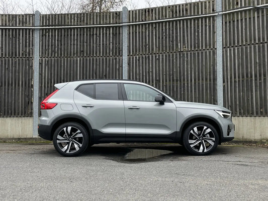 Fotografie automobilu Volvo XC40 Plus Dark na operativní leasing | Driveto.cz. Operativní leasing pro automobily Volvo