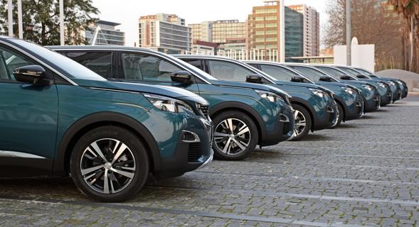 Francie chce zdanit SUV. Provoz velkého auta bude dražší.