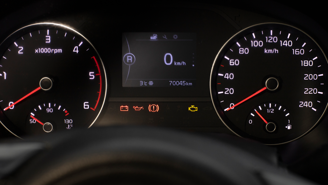 Co znamenají kontrolky v autě: přehled všech symbolů a jejich význam