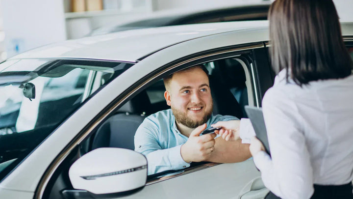 Operativní leasing nebo úvěr? Praktické srovnání dvou cest k autu