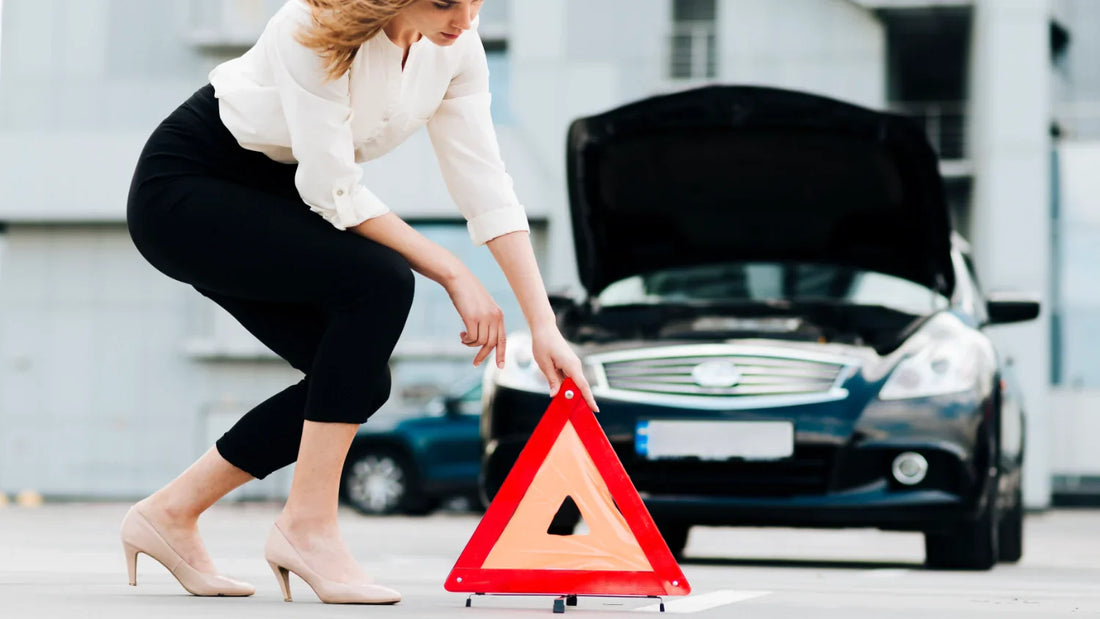 Povinná výbava auta 2025: Co musíte mít v autě podle zákona v ČR i v zahraničí