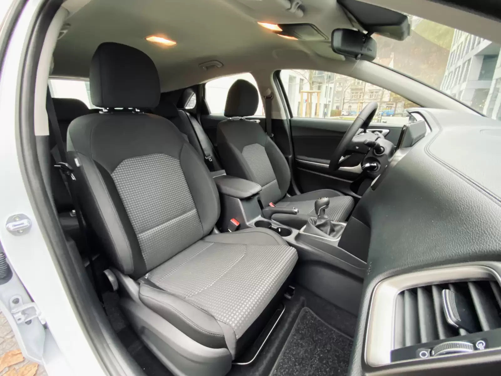 Fotografie vozu KIA Ceed Cool 1.4, 73 kW, Benzinový výroba od 06/2018