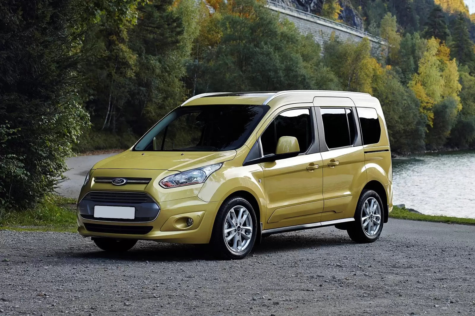 Fotografie vozu Ford Tourneo Connect Ambiente 1.5 TDCi, 74 kW, Naftový výroba od 07/2015