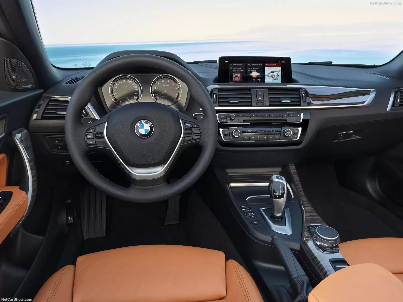 Fotografie vozu BMW Řada 2 (F23) Cabrio Sport 3.0, 250 kW, Benzinový, 4x4, Automatická převodovka výroba od 07/2016