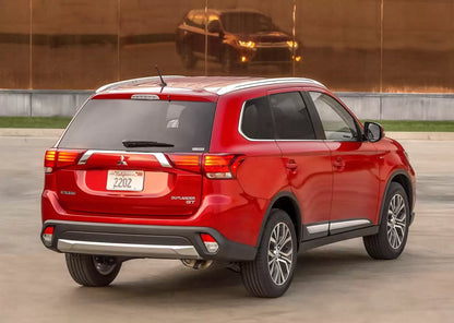 Fotografie vozu Mitsubishi Outlander Intense+ 2.2, 110 kW, Naftový, 4x4 výroba od 10/2015