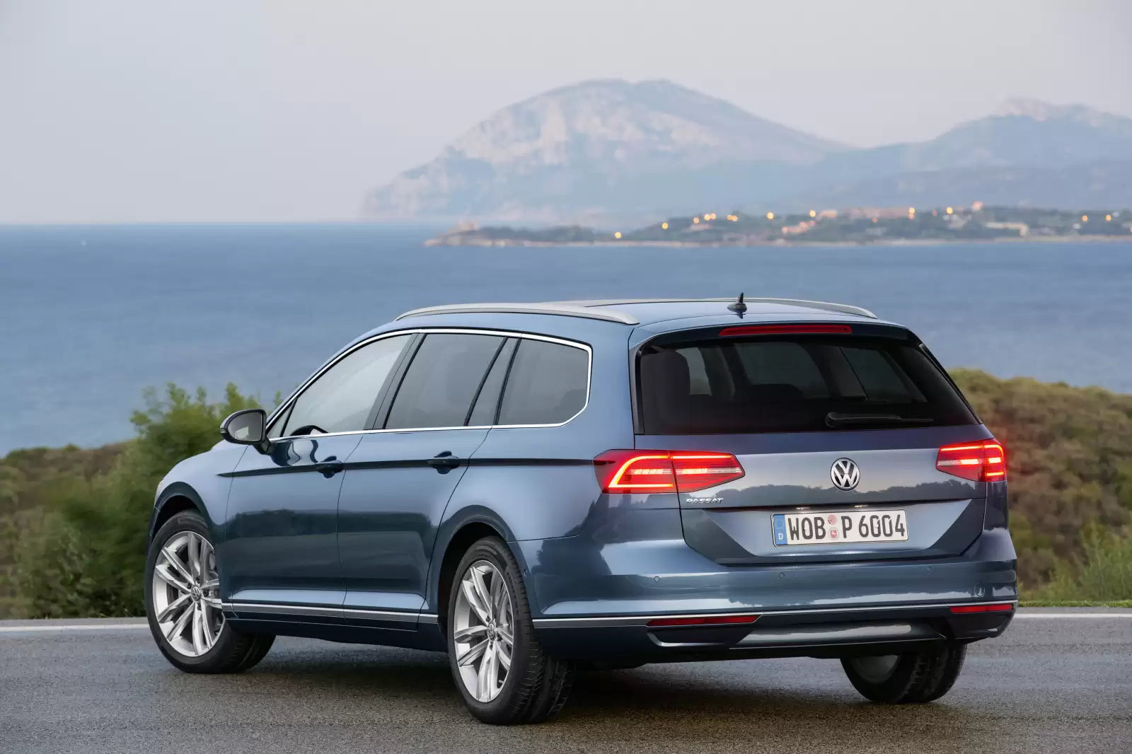 Fotografie vozu Volkswagen Passat Variant Comfortline 2.0 TDI BMT, 110 kW, Naftový, Automatická převodovka výroba od 10/2014