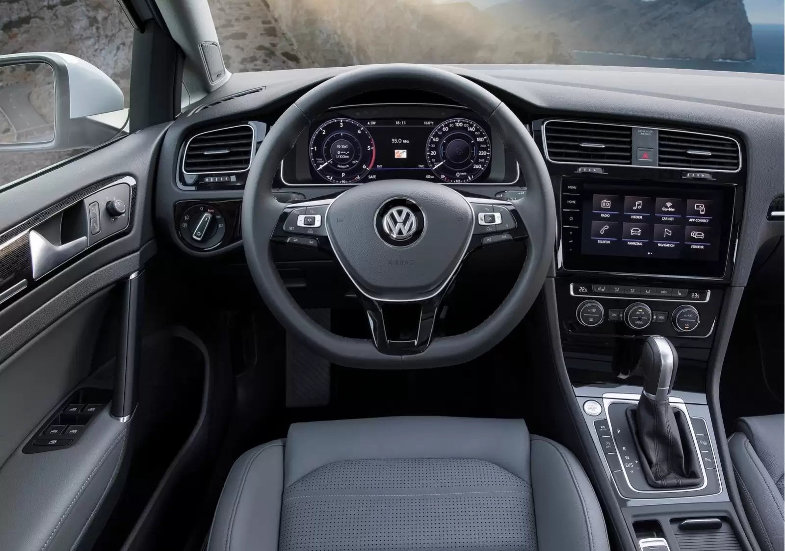 Fotografie vozu Volkswagen Golf Variant Comfortline 1.0 BMT, 81 kW, Benzinový výroba od 03/2017