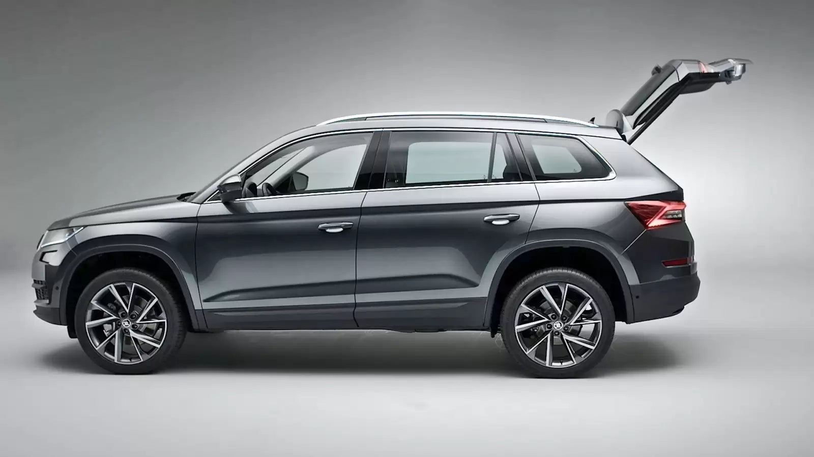Fotografie vozu Škoda Kodiaq Active Plus 1.5, 110 kW, Benzinový, Automatická převodovka výroba od 07/2018
