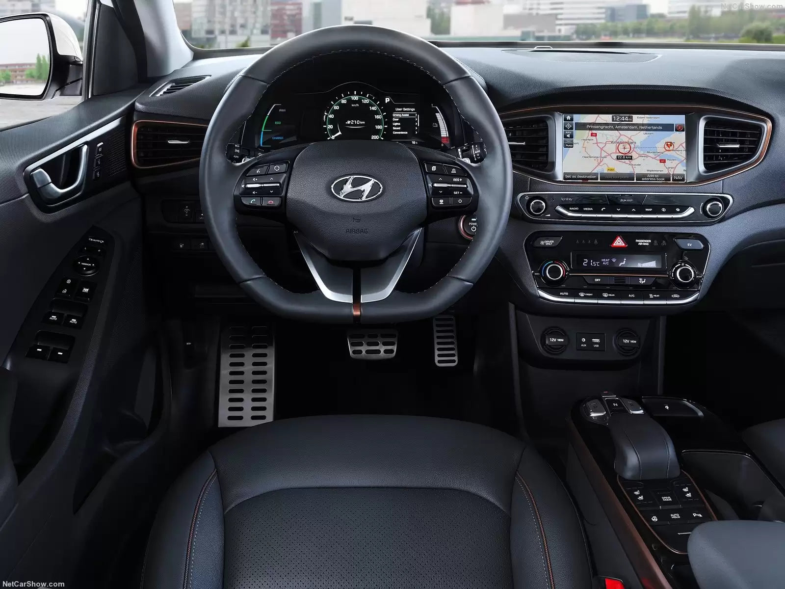 Fotografie vozu Hyundai IONIQ (AE) Hybrid HEV Smart 1.6, 104 kW, Hybridní, Automatická převodovka výroba od 01/2016