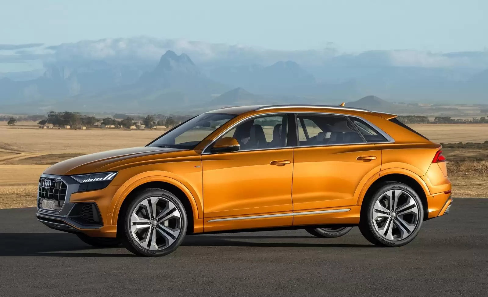 Fotografie vozu Audi Q8 S-line 3.0 TFSI, 250 kW, Benzinový, 4x4, Automatická převodovka výroba od 07/2018