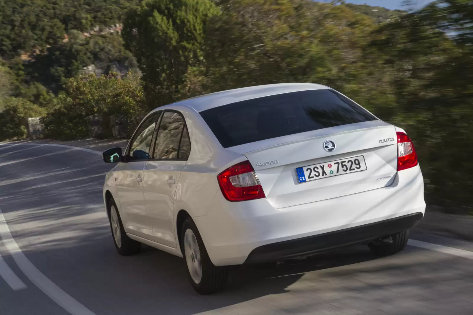 Fotografie vozu Škoda Rapid Active 1.0 TSI, 70 kW, Benzinový výroba od 05/2017