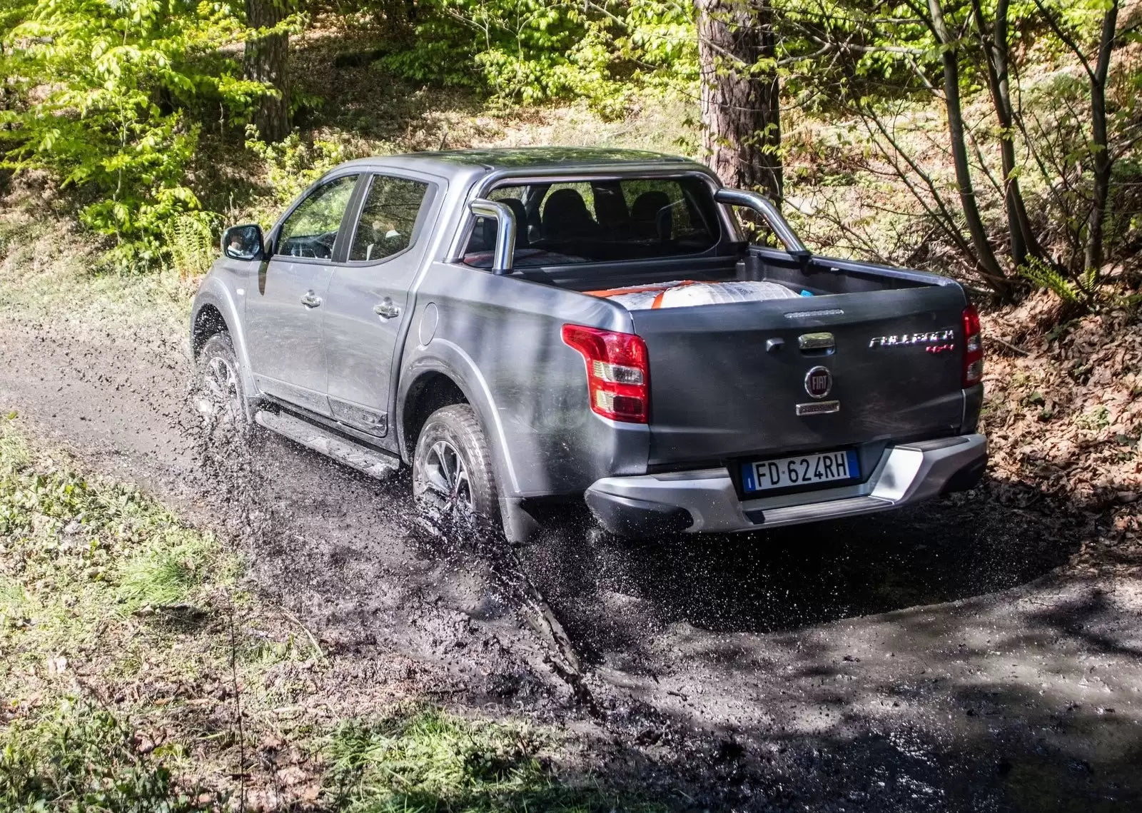 Fotografie vozu Fiat Fullback SX Basis 2.4, 113 kW, Naftový, 4x4 výroba od 08/2016