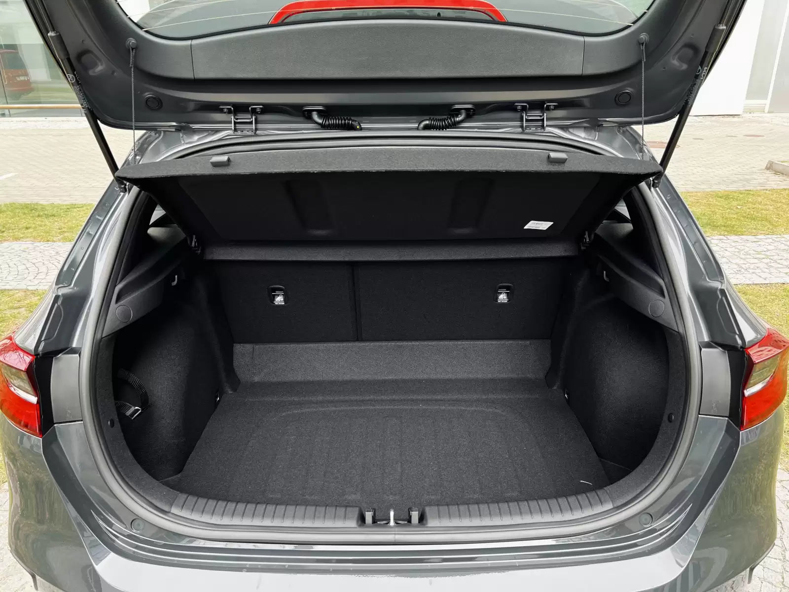 Fotografie vozu KIA Ceed GT-Line 1.5, 103 kW, Benzinový, Automatická převodovka výroba od 10/2021