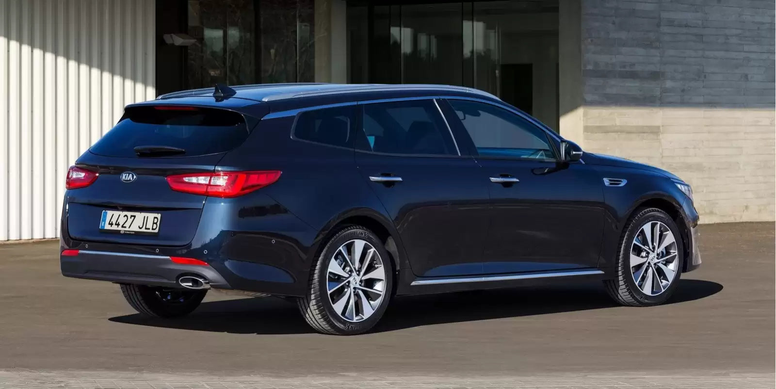 Fotografie vozu KIA Optima Sportswagon Business Line 2.0, 120 kW, Benzinový výroba od 09/2016