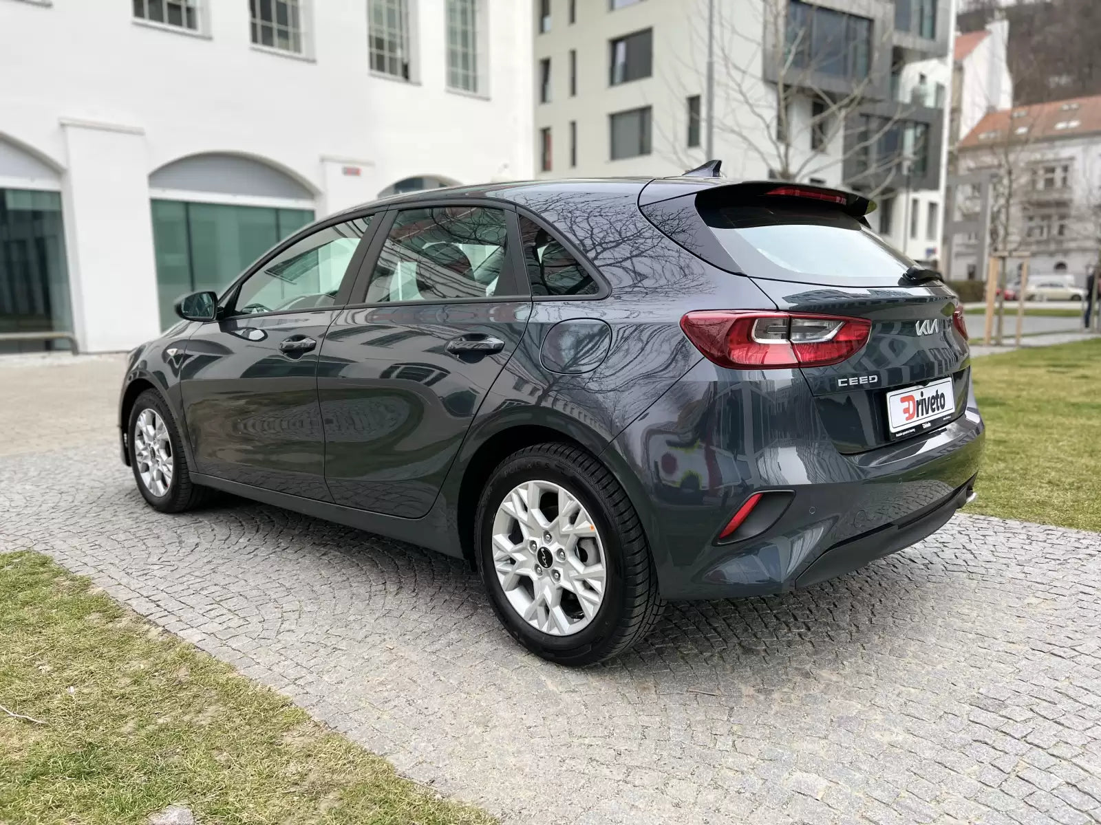 Fotografie vozu KIA Ceed GT-Line 1.5, 103 kW, Benzinový, Automatická převodovka výroba od 10/2021