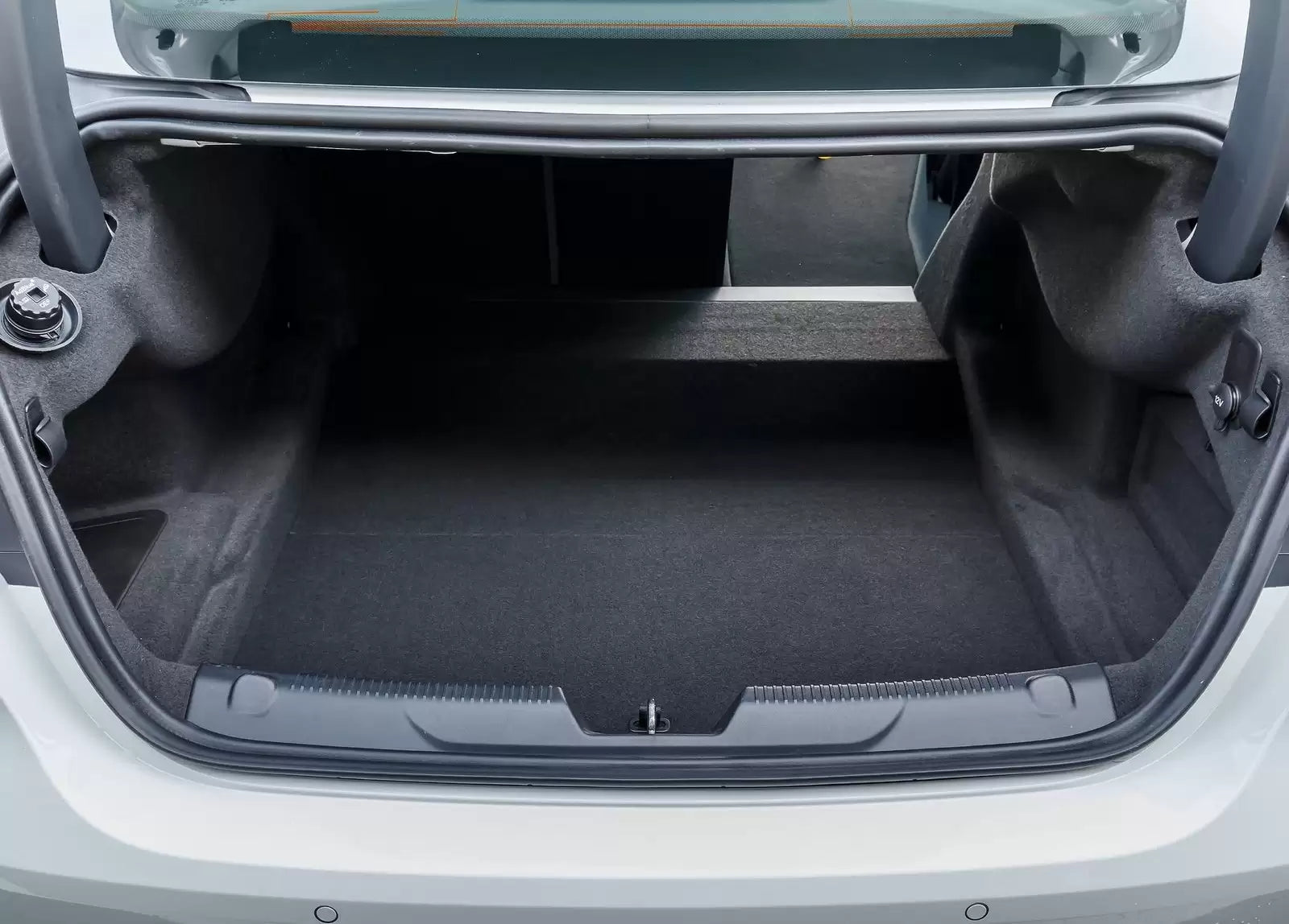 Fotografie vozu Jaguar XE Portfolio 2.0, 132 kW, Naftový výroba od 06/2015