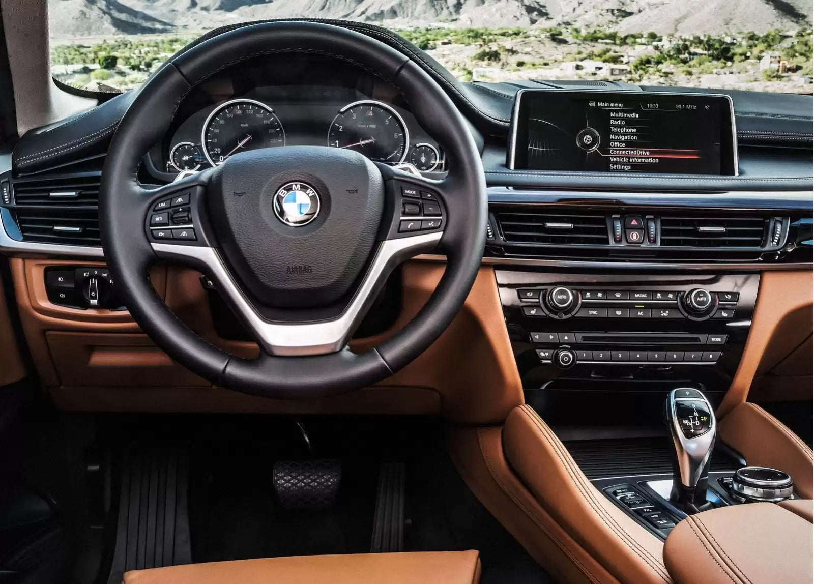 Fotografie vozu BMW X6 M Sportpaket 3.0, 225 kW, Benzinový, 4x4, Automatická převodovka výroba od 12/2014