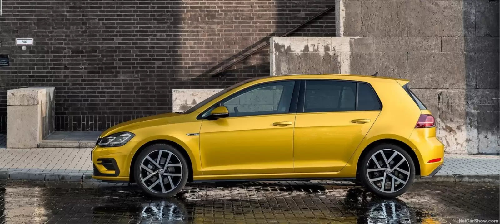 Fotografie vozu Volkswagen Golf Comfortline 1.5, 96 kW, Benzinový, Automatická převodovka výroba od 04/2018
