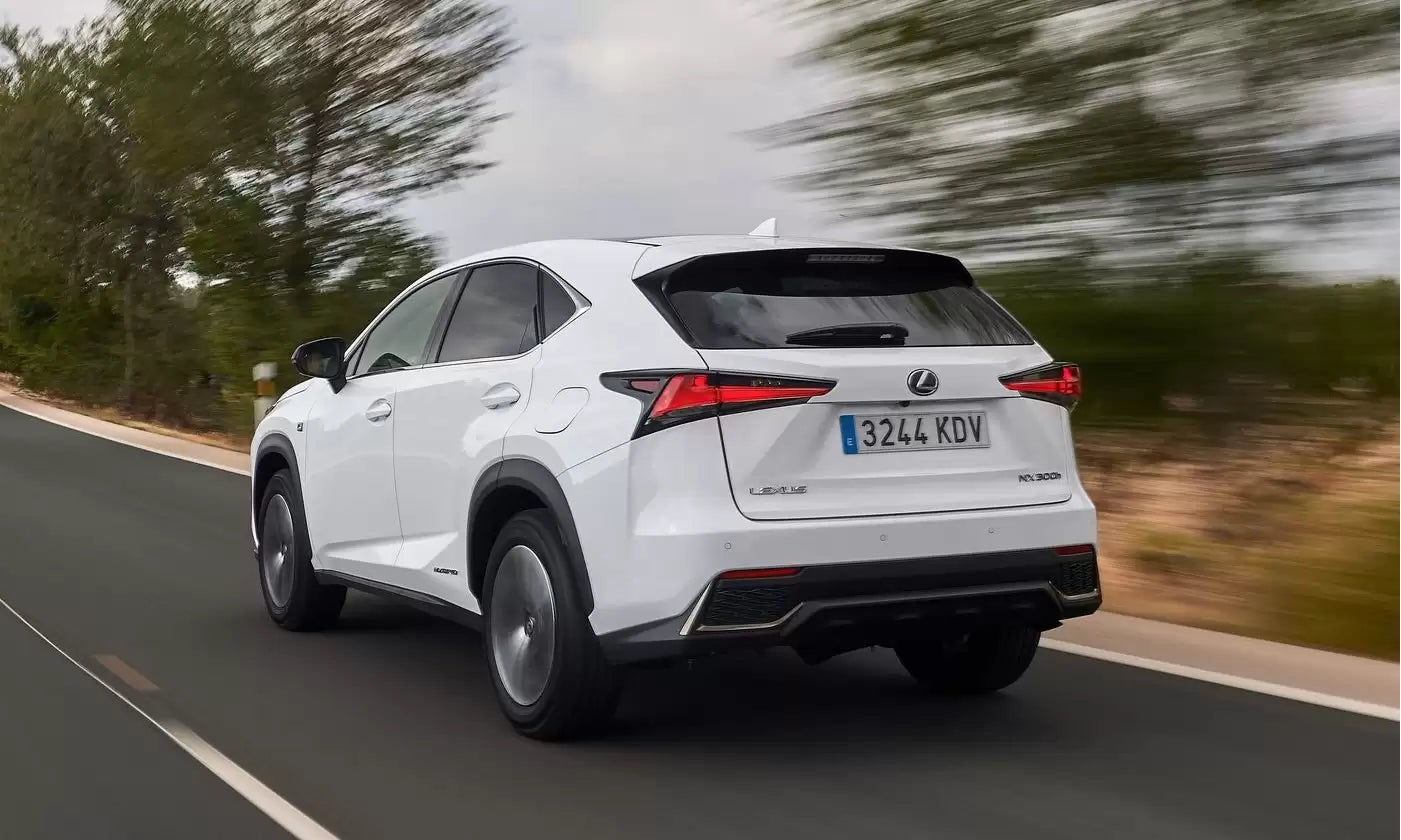 Fotografie vozu Lexus NX 350h Comfort 2.5, 179 kW, Hybrid, e-CVT, e-FOUR výroba od 01/2024