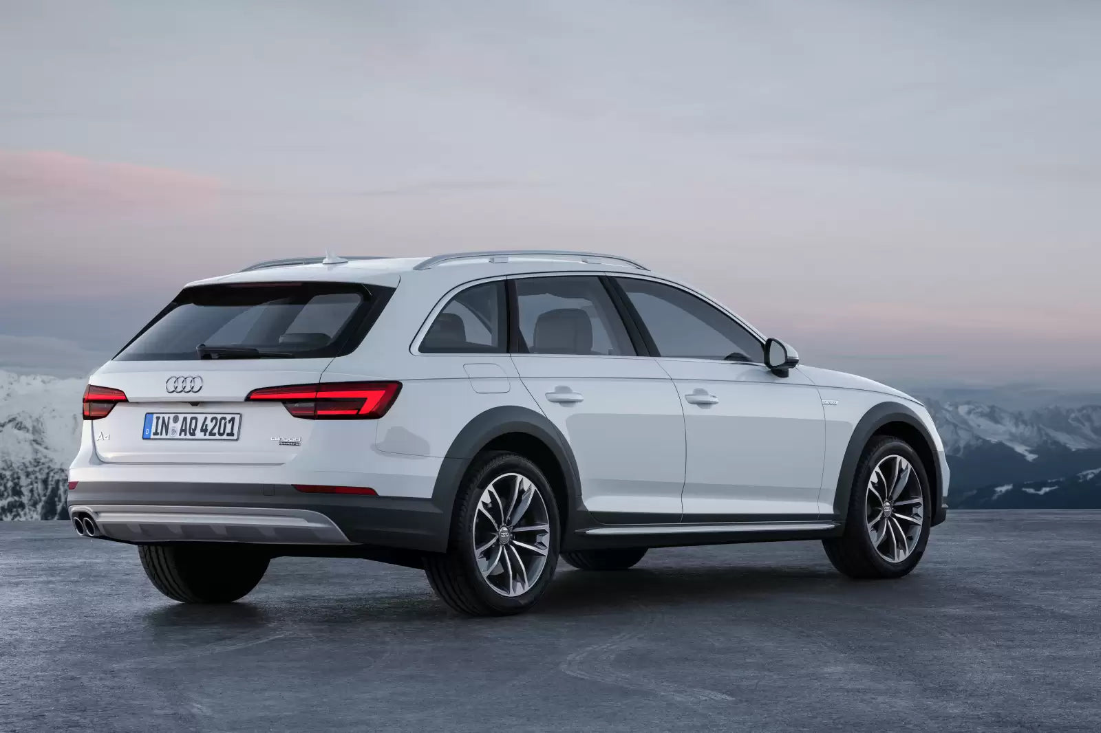 Fotografie vozu Audi A4 allroad quattro tiptronic 3.0 TDI, 200 kW, Naftový, 4x4, Automatická převodovka výroba od 03/2016