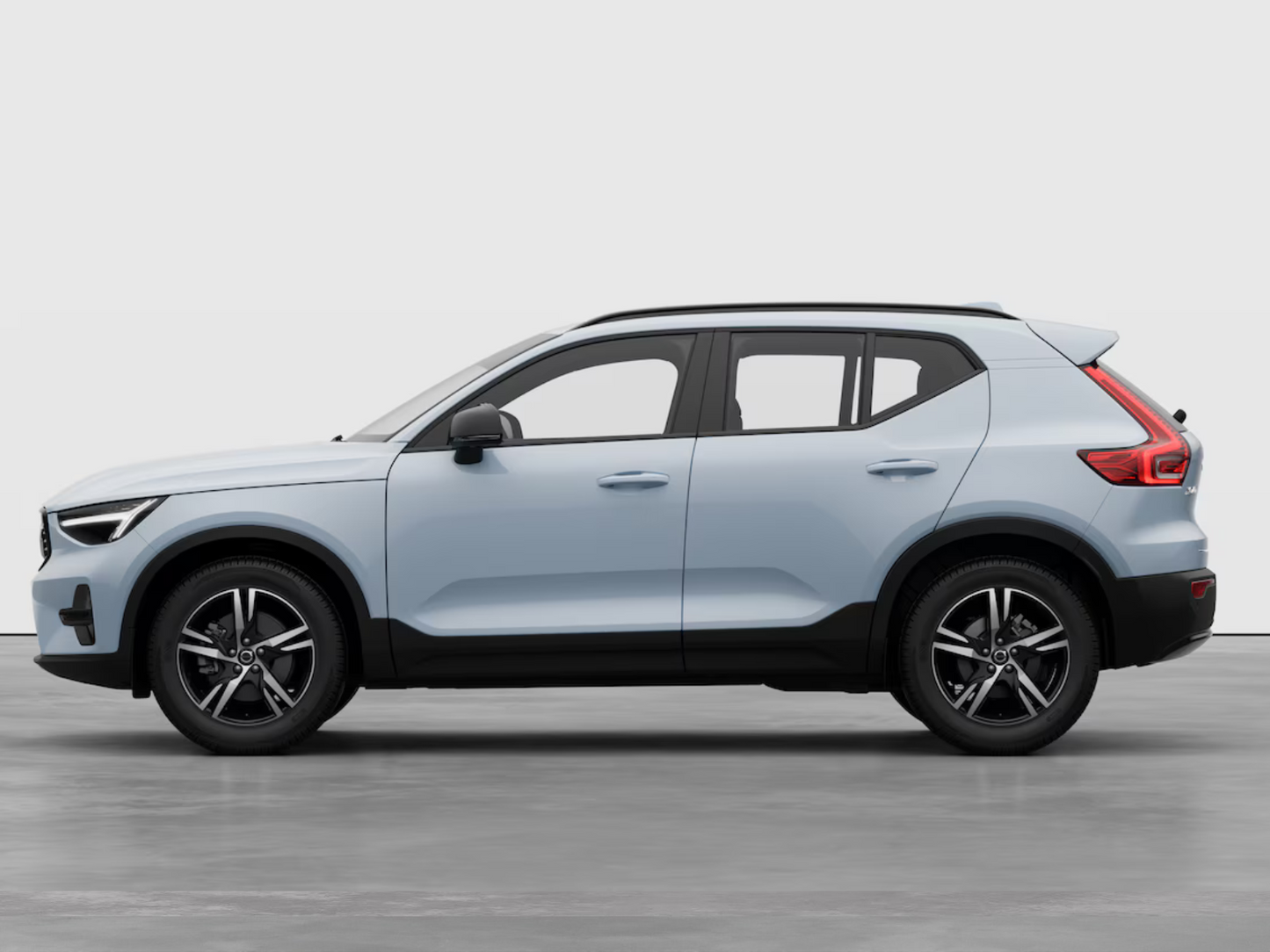 Volvo XC40 Plus Dark 2.0 B4 145 kW Natural 95 Automatická převodovka