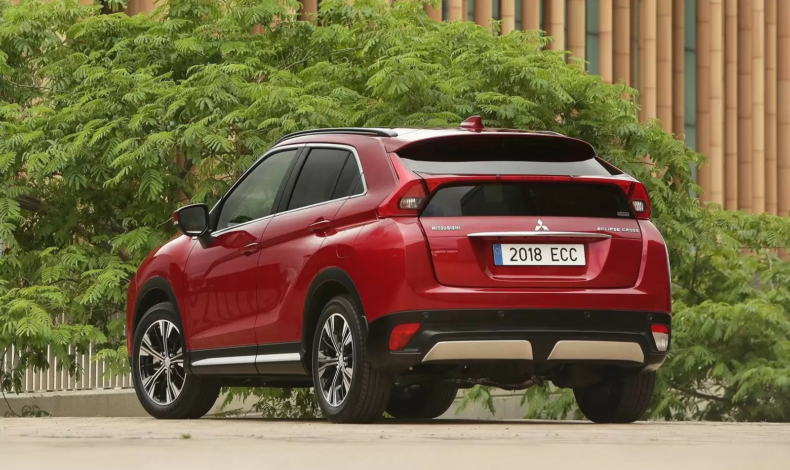 Fotografie vozu Mitsubishi Eclipse Cross Intense 1.5, 120 kW, Benzinový, Automatická převodovka výroba od 12/2017