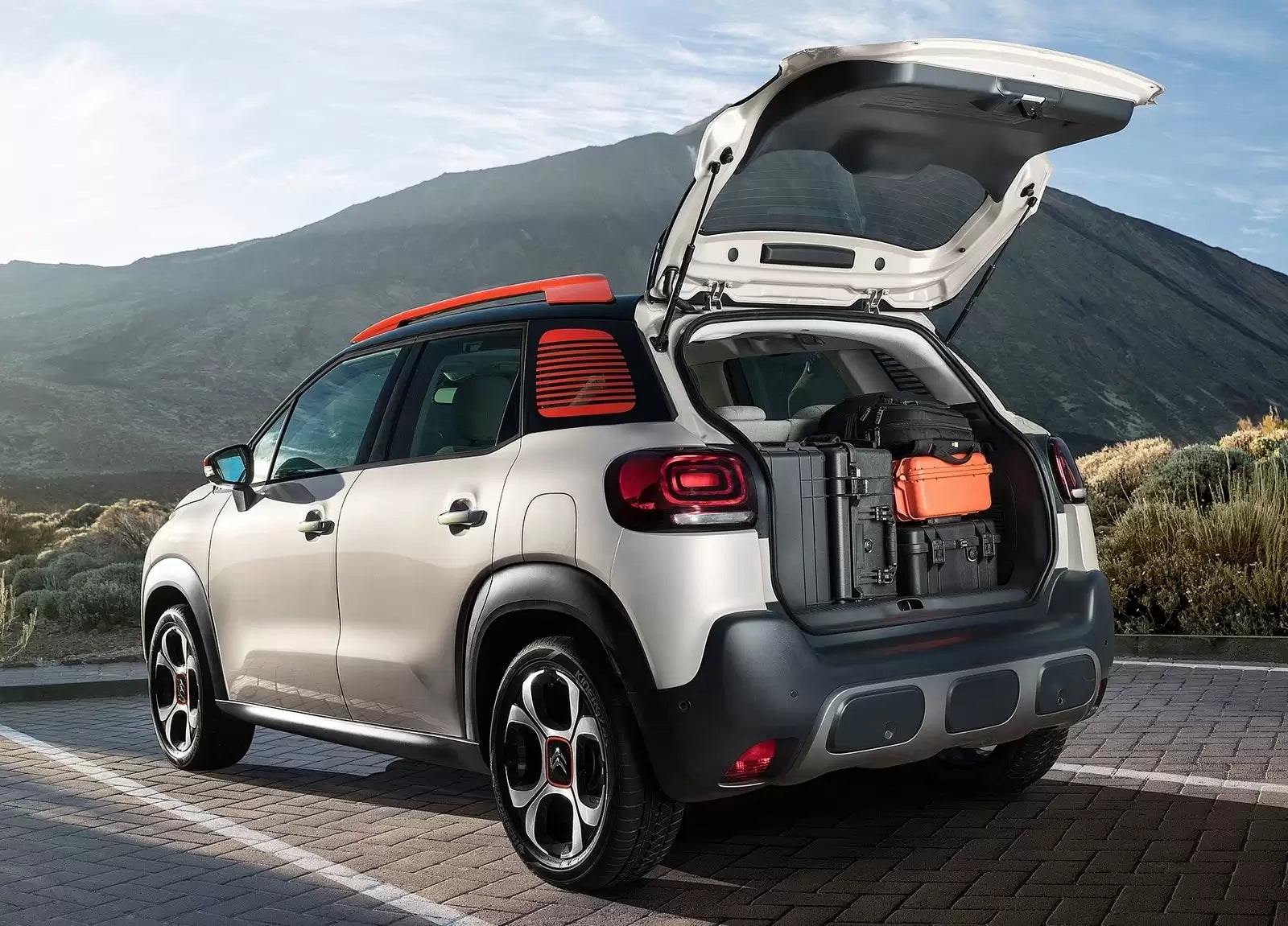 Fotografie vozu Citroën C3 Aircross Shine 1.2, 60 kW, Benzinový výroba od 07/2018
