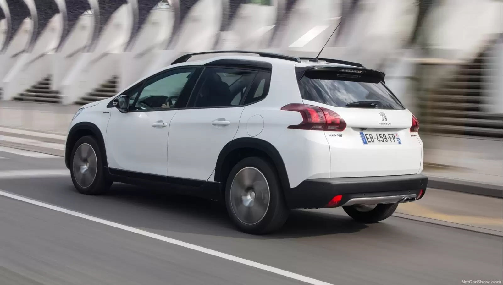 Fotografie vozu Peugeot 2008 Active 1.2, 81 kW, Benzinový výroba od 04/2016