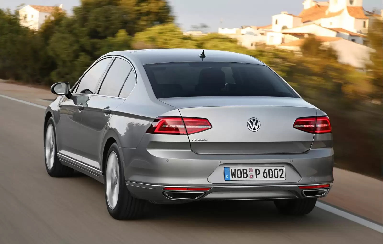 Fotografie vozu Volkswagen Passat Sedan Comfortline 1.6 TDI BMT, 88 kW, Naftový výroba od 10/2014