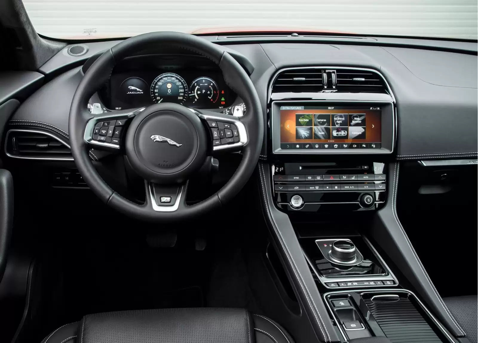 Fotografie vozu Jaguar F-Pace Portfolio 2.0, 132 kW, Naftový výroba od 01/2016