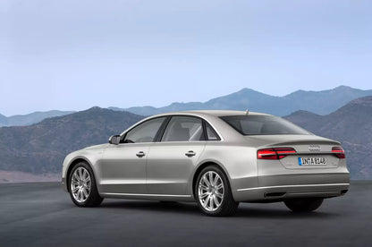 Fotografie vozu Audi A8 tiptronic 4.2 TDI, 283 kW, Naftový, 4x4, Automatická převodovka výroba od 10/2013