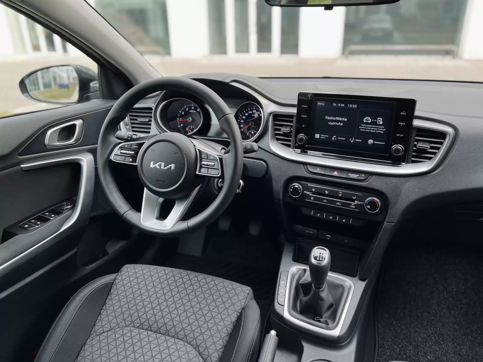 Fotografie vozu KIA Ceed GT-Line 1.5, 103 kW, Benzinový, Automatická převodovka výroba od 10/2021