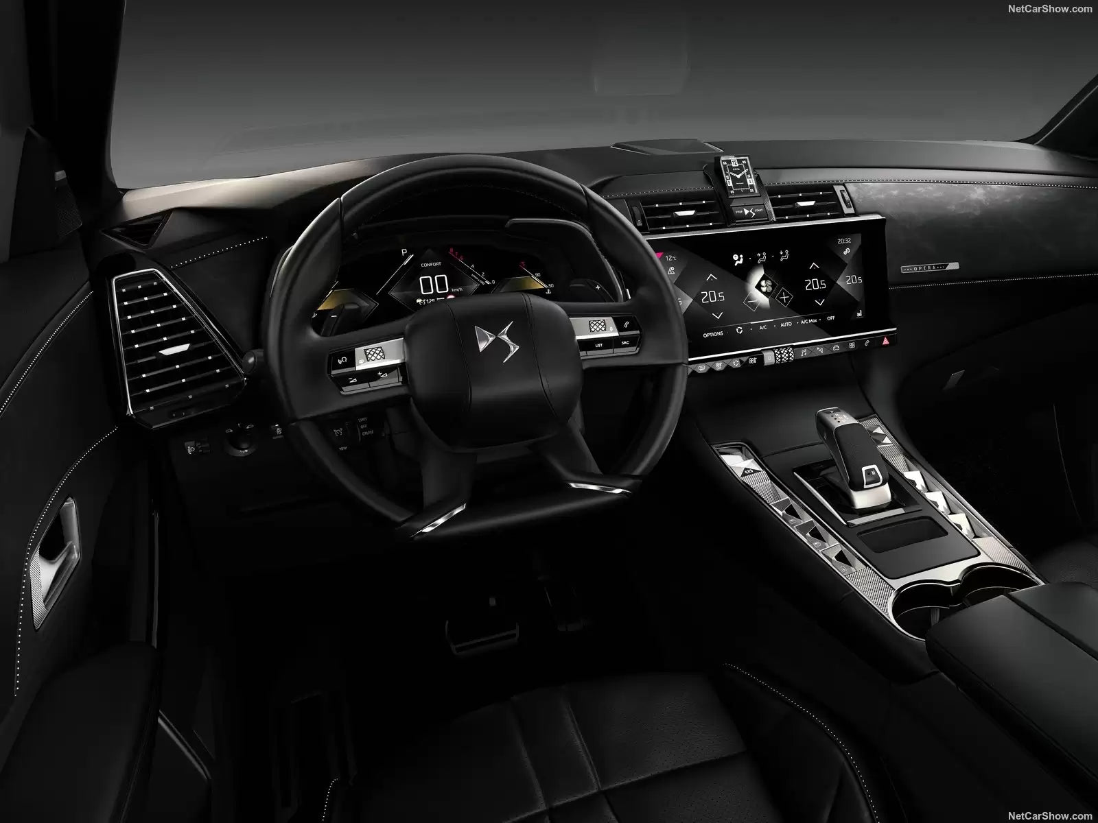 Fotografie vozu DS Automobiles DS 7 Crossback Performance Line 2.0, 130 kW, Naftový, Automatická převodovka výroba od 02/2018