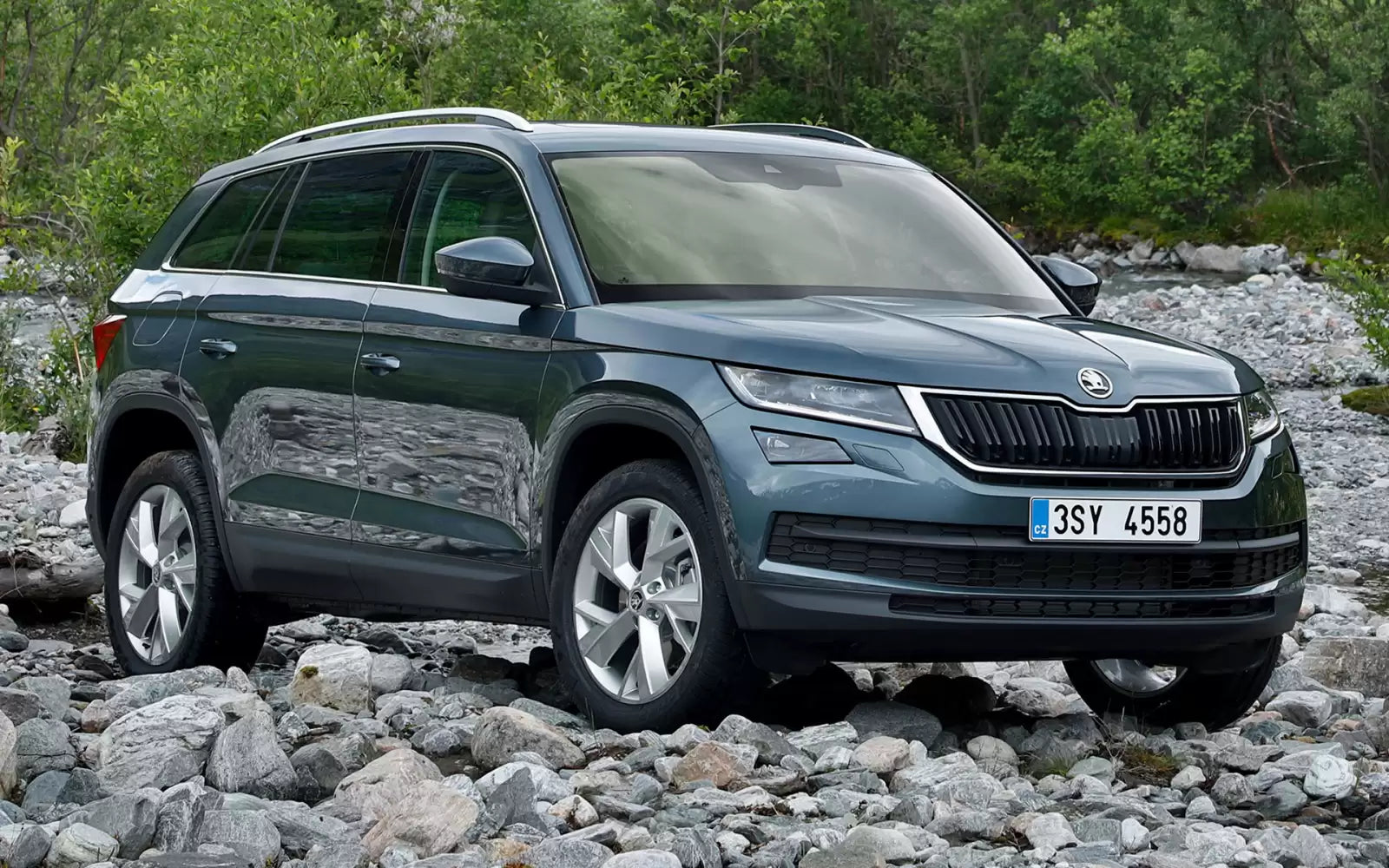 Fotografie vozu Škoda Kodiaq Active Plus 1.5, 110 kW, Benzinový, Automatická převodovka výroba od 07/2018
