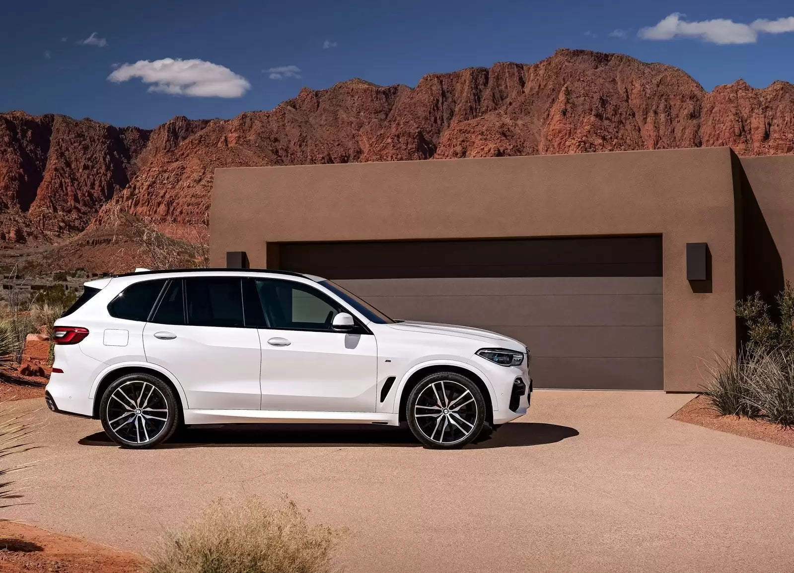 Fotografie vozu BMW X5 xDrive40i 40i 245 kW MHEV xDrive Steptronic výroba od 01/2019