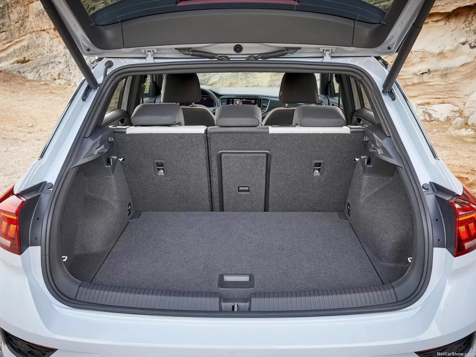 Fotografie vozu Volkswagen T-Roc Design 1.5, 110 kW, Benzinový výroba od 11/2017